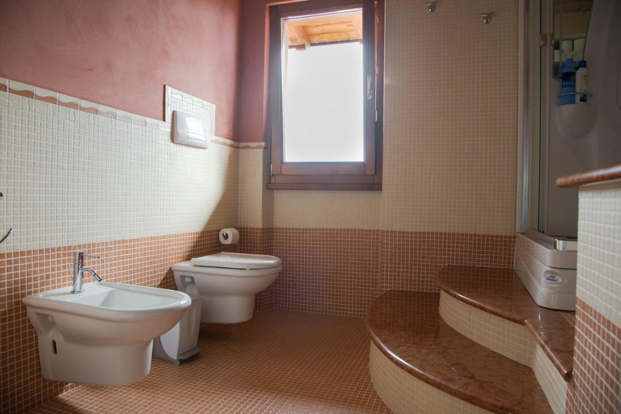 Guesthouse "Villa Tamas" Лимоне-суль-Гарда Экстерьер фото